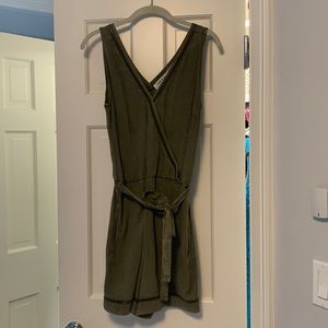 Cloth and stone - tie romper olive green - never been worn!